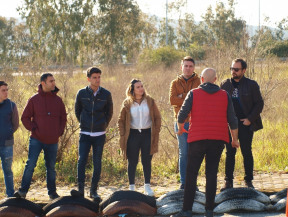 İzmir' de İleri, güvenli sürücülük eğitimi. Yer İzmir Çeşme otoban girişi Shell yanı. Katılımcı firma personellerine bilgi ve tecrübelerimizi paylaşıyoruz..