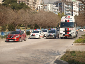 İzmir'in en iyi sürücü kursunda C sınıfı kamyon ehliyeti , B Sınıfı otomobil ehliyeti, CE tır çekici ehliyeti ve diğer ehliyet sınıflarınıda Hasekioğlu'nda.