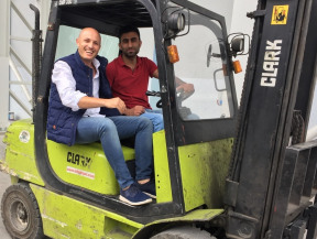 İzmir'de forklift operatörlük belgesi, forklift güvenli sürüş eğitimi, forklift eğitim ve operatörlük belge ücretleri hakkında bizden bilgi alabilirsiniz.05322470963