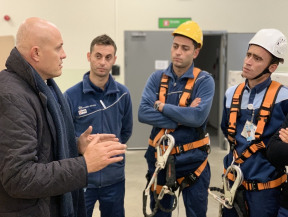 İzmirde manlift güvenli sürücülük eğitimi veya manlift operatörlük belgesi almak, kurs ücretlerini öğrenmek için bizi arayınız. Hasekioğlu Src ve Psikoteknik Merkezi 05322470963