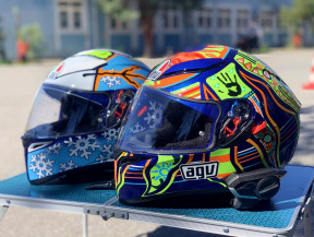 A-A1-A2 ehliyet eğitim ve sınavlarında Intercom (MIDLAND) donanımlı ve vizörlü BELL kasklar ile sürüş keyfi...