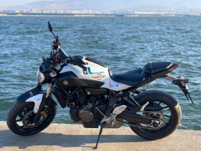 İzmir deki sürücü kurslarında en çok A sınıfı motor ehliyeti için Yamaha MT-07 kullanılmaktadır. A sınıfına göre ağırlığı fazla olmasına rağmen oldukça keyifli sürülen bir motordur.