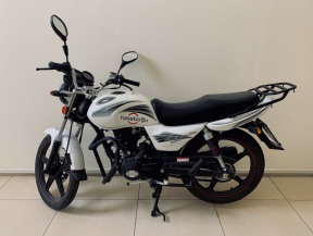 İzmir Hasekioğlu Sürücü Kursu Manuel A1 sınıfı motorsiklet ehliyeti eğitim motoru. A1 sınıfı motorsiklet ehliyeti ile 125 CC ye kadar olan tüm motorsikletleri kullanabilirsiniz.