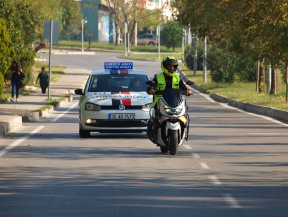 2.etap sınav evka 3 direksiyon sınav güzergahındayız. A-A1-A2 sınıfı manuel yada otomatik vites motor ehliyeti, tüm ehliyet belgeleri için bizden bilgi alabilirsiniz. Kendinize en uygun ehliyet sınıfını seçin!