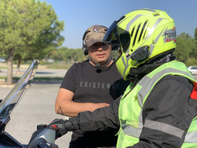 Motosiklete yeni başlayan ya da uzun zamandır kullanıyor olsa bile bu çalışmaya daha önce katılmamış olan sürücüler için adeta motosikletleri ile yeniden tanışacakları bir çalışmadır.